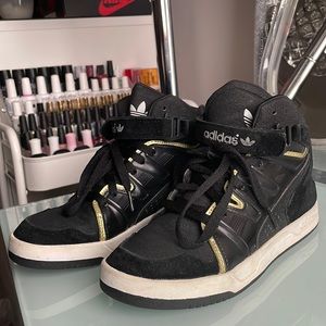 Black And Gold Adidas Shoes 